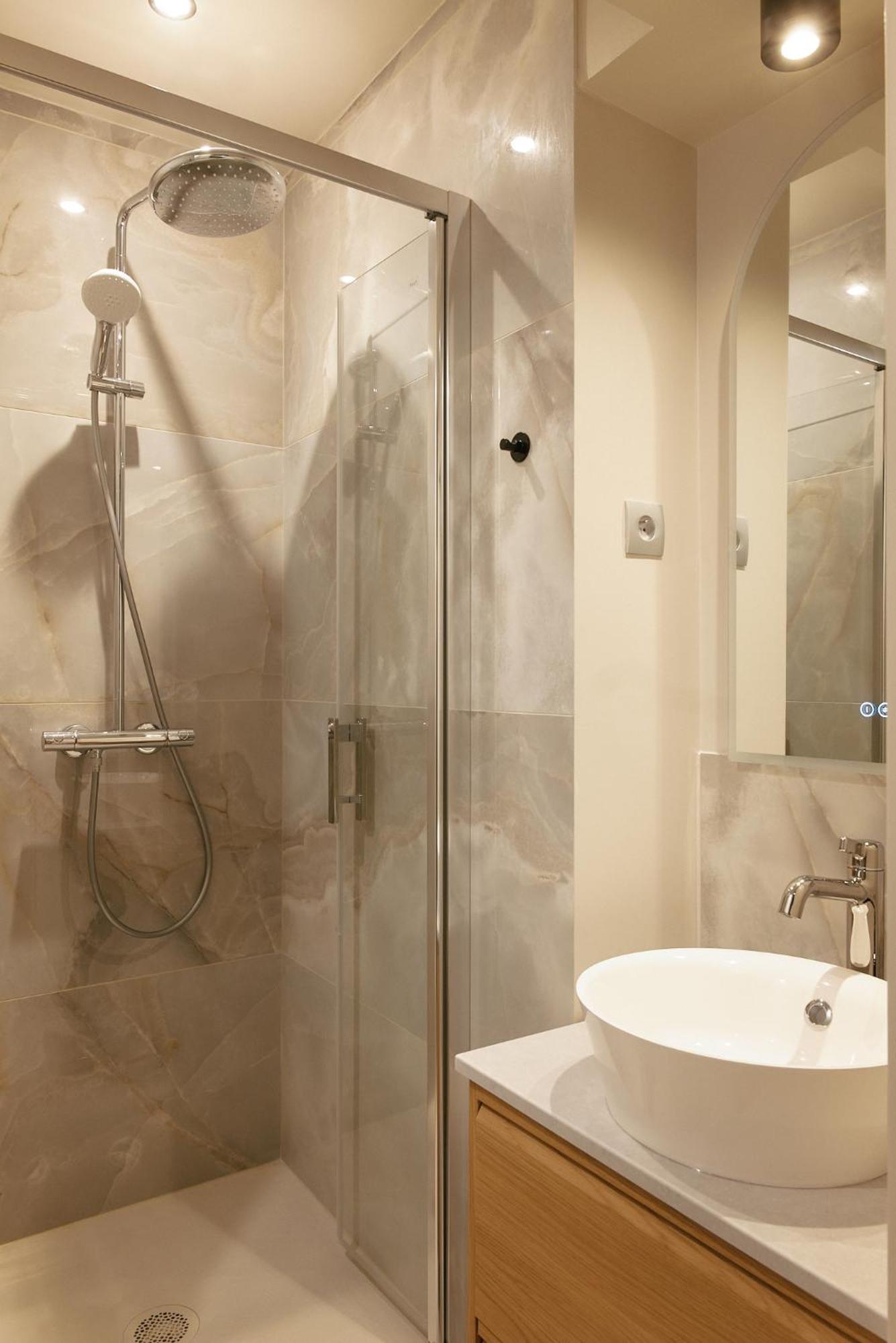 Apartment Desnouettes - Duke Housing Paris